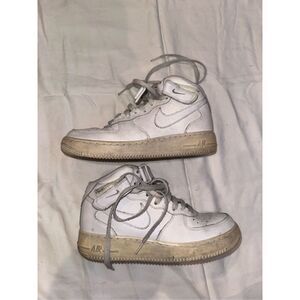White Air Force 1s high top youth size 6 Nike